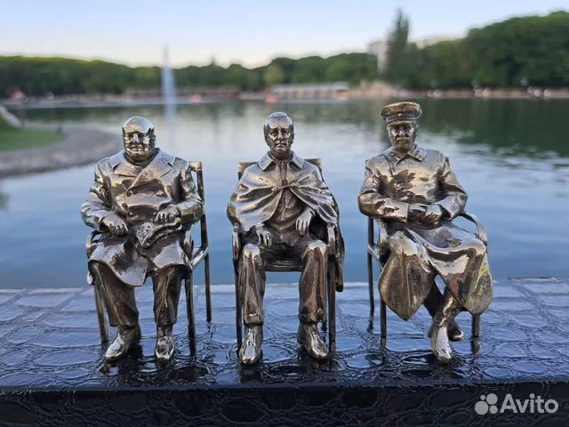 Бронзовая композиция «Ялтинская конференция»